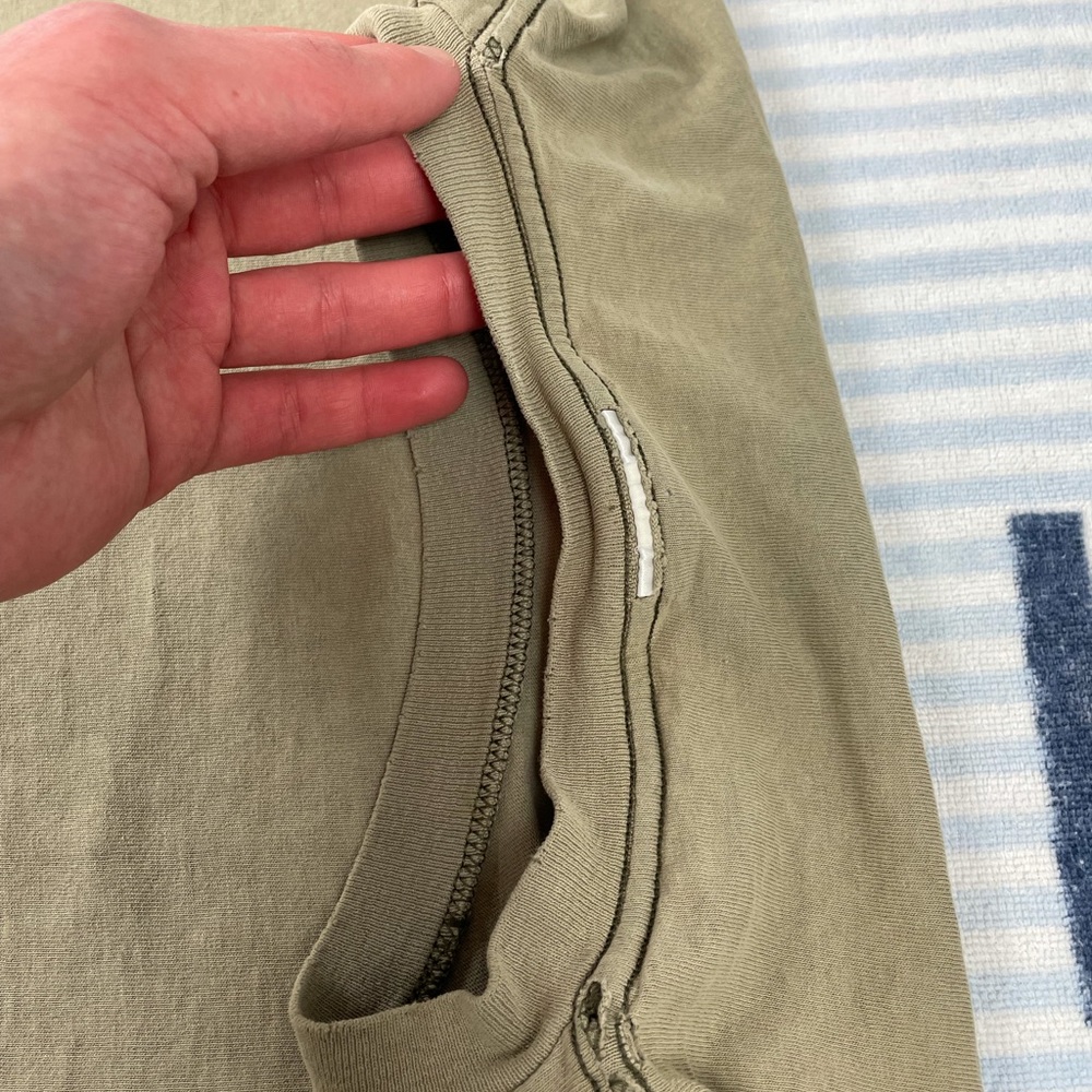 Vintage distressed Nike embroidered swoosh tan short sleeve tee shirt - Picture 11 of 16